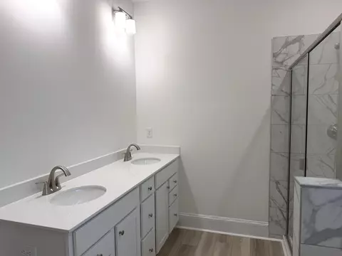 Bath - 174 Westfield Cir, Conway, SC 29526 photo 3 of 4
