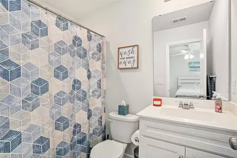 Bath - 593 Heritage Downs Dr, Conway, SC 29526 photo 3 of 3