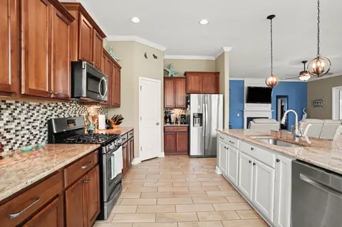 Kitchen - 51 Hyacinth Loop, Murrells Inlet, SC 29576 photo 4 of 4