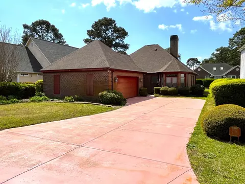 2118 N Berwick Dr, Surfside Beach, SC 29575
