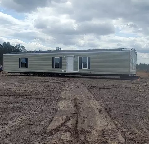 5600 Joyner Swamp Rd, Galivants Ferry, SC 29544