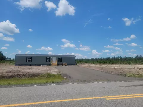 5600 Joyner Swamp Rd, Galivants Ferry, SC 29544