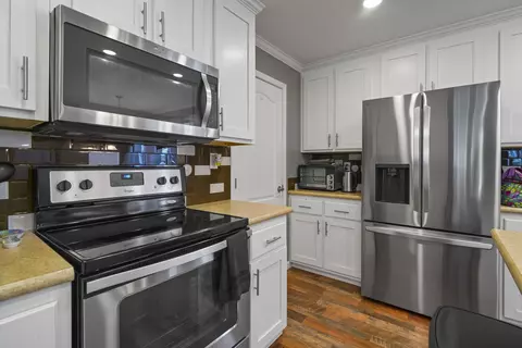 Kitchen - 1141 Merrymount Dr, Conway, SC 29526 photo 7 of 8