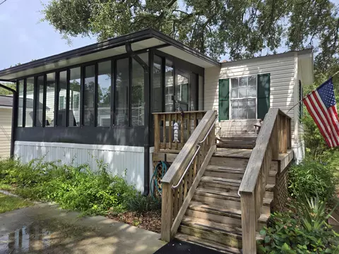 324 Yucca Cir, Murrells Inlet, SC 29576