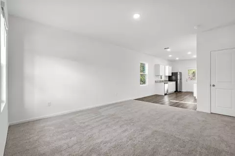 Living - 475 Castillo Dr, Loris, SC 29569 photo 1 of 2