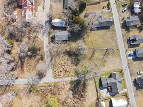 421 Mcclam St, Lake City, SC 29560