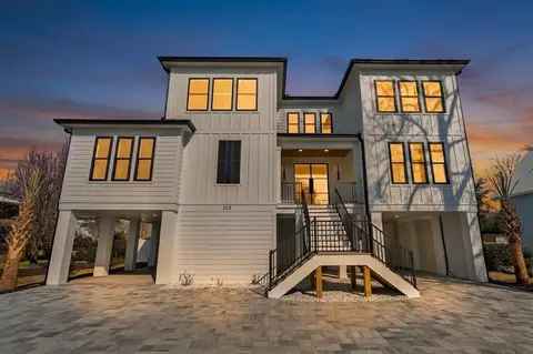 318 15th Ave S, Surfside Beach, SC 29575