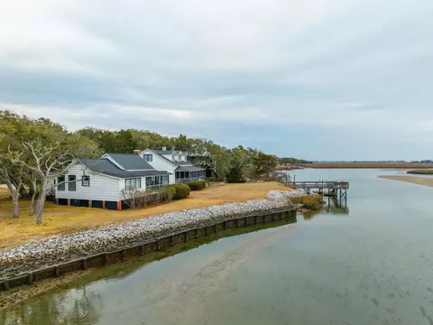 View/Area - 44 Hook Dr, Pawleys Island, SC 29585 photo 5 of 11