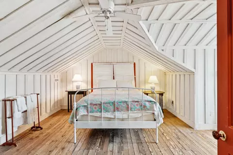 Bedroom - 44 Hook Dr, Pawleys Island, SC 29585 photo 9 of 17