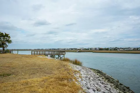 View/Area - 44 Hook Dr, Pawleys Island, SC 29585 photo 3 of 11