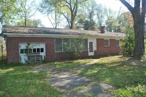 1834 Sumter St, Georgetown, SC 29440