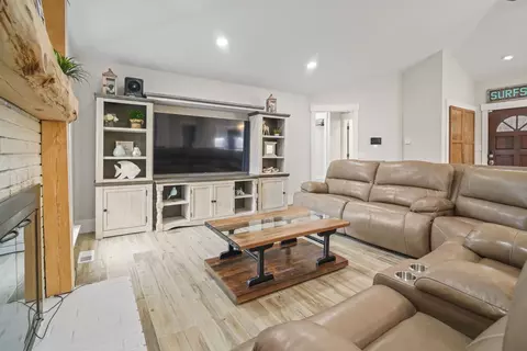 Living - 718 7th Ave N, Surfside Beach, SC 29575 photo 3 of 4