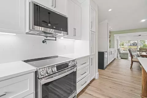 Kitchen - 718 7th Ave N, Surfside Beach, SC 29575 photo 4 of 9