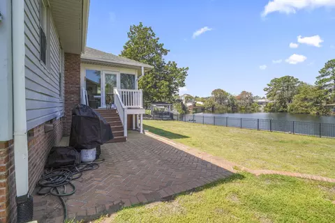 Exterior - 718 7th Ave N, Surfside Beach, SC 29575 photo 7 of 10
