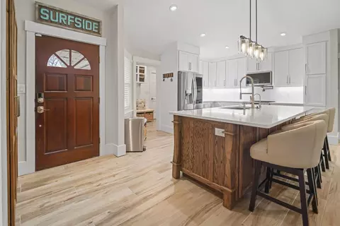 Entry Way - 718 7th Ave N, Surfside Beach, SC 29575 photo 1 of 2