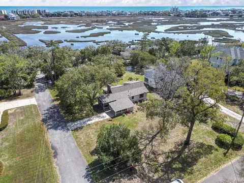 145 Midway Dr, Pawleys Island, SC 29585