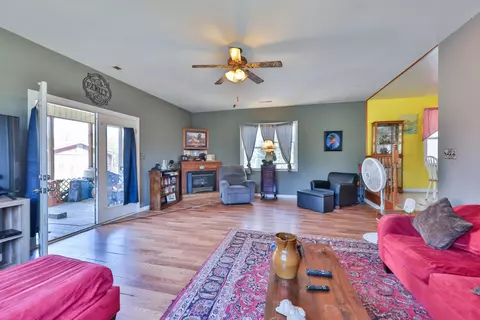 Living - 57 Jacobs Ave, Georgetown, SC 29440 photo 4 of 4