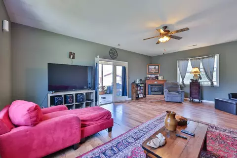 Living - 57 Jacobs Ave, Georgetown, SC 29440 photo 1 of 4