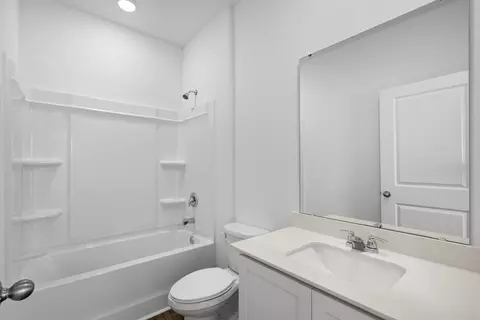 Bath - 476 Castillo Dr, Loris, SC 29569 photo 2 of 2