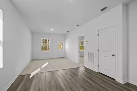 Living - 476 Castillo Dr, Loris, SC 29569 photo 5 of 5