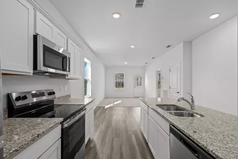 Entry Way - 476 Castillo Dr, Loris, SC 29569 photo 3 of 3