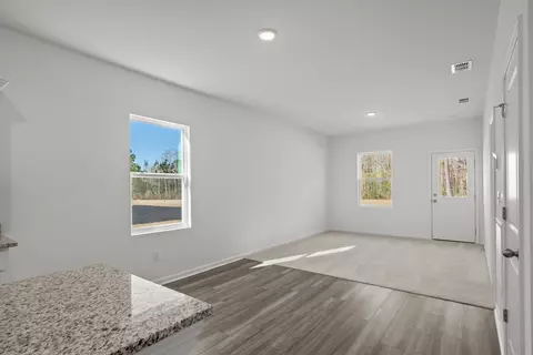 Living - 476 Castillo Dr, Loris, SC 29569 photo 1 of 5