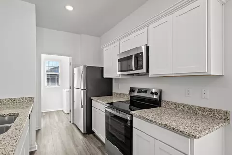 Kitchen - 476 Castillo Dr, Loris, SC 29569 photo 2 of 2