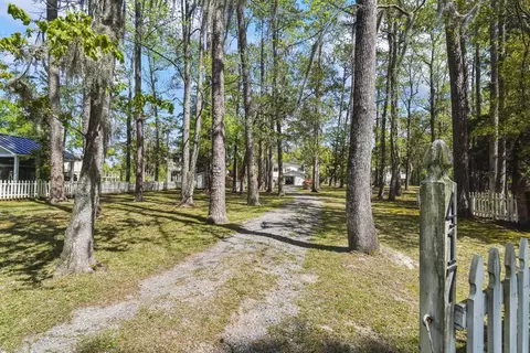Exterior - 417 Frederick Dr, Georgetown, SC 29440 photo 6 of 7