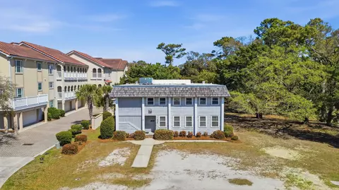 208 4th Ave N, North Myrtle Beach, SC 29582