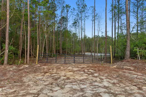 835 Indian Hut Rd, Georgetown, SC 29440
