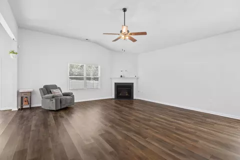Living - 418 Archer Ct, Conway, SC 29526 photo 8 of 8