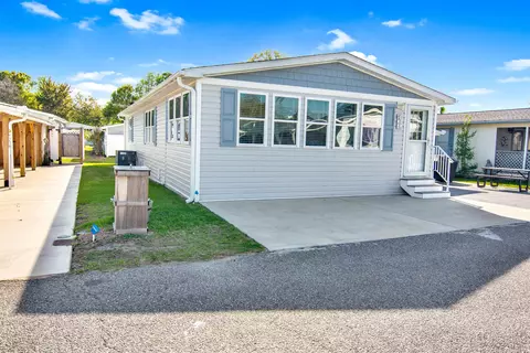469 Sandpebble Dr, Surfside Beach, SC 29575 photo 2