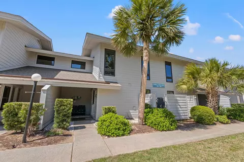 58 Inlet Point Dr, Pawleys Island, SC 29585