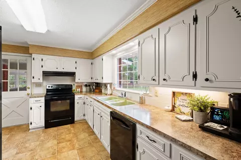 Kitchen - 4867 Bluff Rd, Mullins, SC 29574 photo 1 of 2