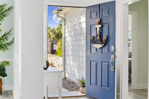 Entry Way - 146 Harbor Lights Dr, Surfside Beach, SC 29575 photo 3 of 5