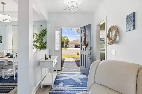 Entry Way - 146 Harbor Lights Dr, Surfside Beach, SC 29575 photo 2 of 5