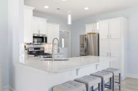 Kitchen - 146 Harbor Lights Dr, Surfside Beach, SC 29575 photo 11 of 12