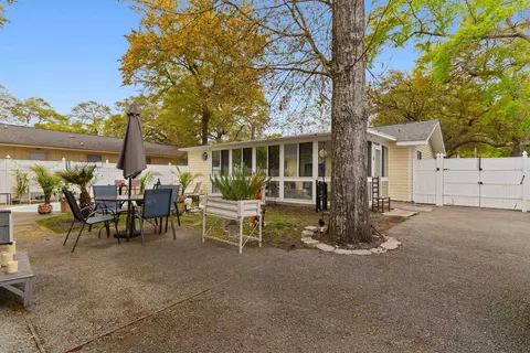 Exterior - 519 3rd Ave S, Surfside Beach, SC 29575 photo 5 of 8