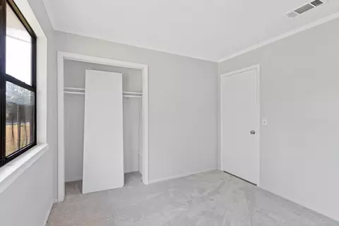 Bedroom - 1825 Bluff Rd, Marion, SC 29571 photo 2 of 11