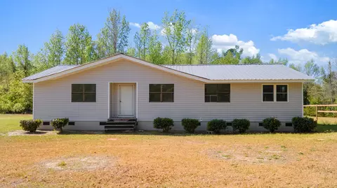 1825 Bluff Rd, Marion, SC 29571