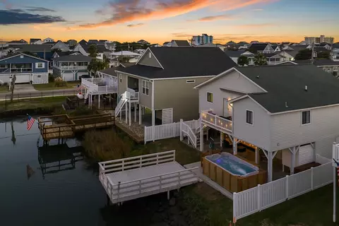 404 33rd Ave N, North Myrtle Beach, SC 29582