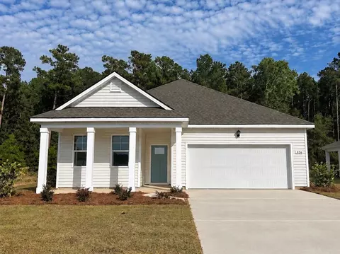 526 Carver Willow Dr, Loris, SC 29569