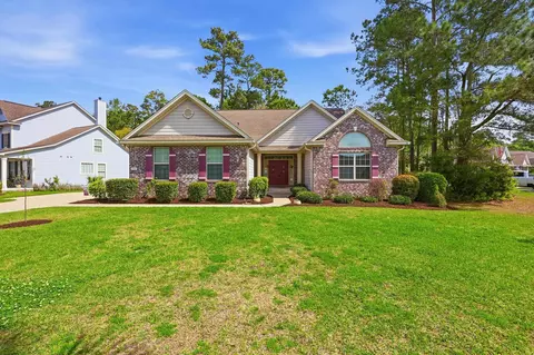 162 Summerlight Dr, Murrells Inlet, SC 29576