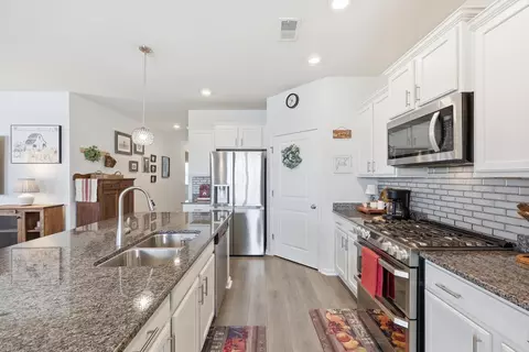 Kitchen - 5010 Oat Fields Dr, Myrtle Beach, SC 29588 photo 3 of 4