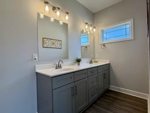 Bath - 1066 Fox Bay Rd, Loris, SC 29569 photo 2 of 5