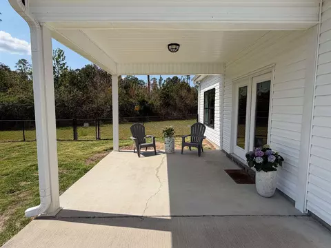 Exterior - 1066 Fox Bay Rd, Loris, SC 29569 photo 2 of 16