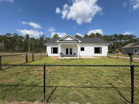 Exterior - 1066 Fox Bay Rd, Loris, SC 29569 photo 5 of 16