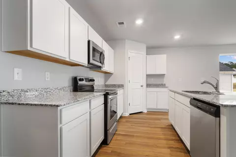 Kitchen - 1064 Cherrystone Loop, Conway, SC 29526 photo 3 of 3