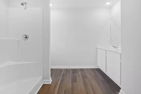 Bath - 1034 Cherrystone Loop, Conway, SC 29526 photo 1 of 3