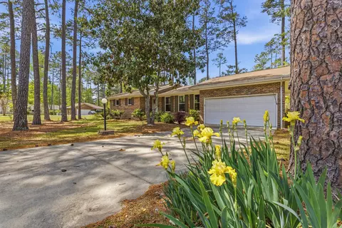 1 Yellow Jacket Ct, Carolina Shores, NC 28467